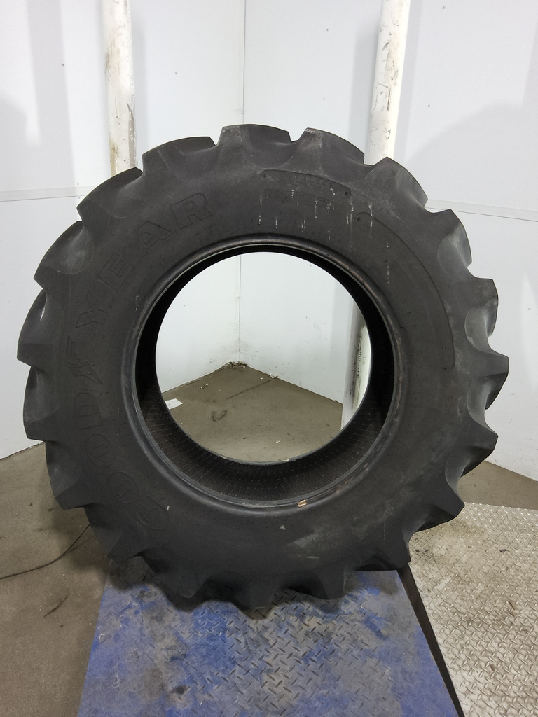 16.9R30 Goodyear Farm Super Traction Radial R-1W 144A8 90%