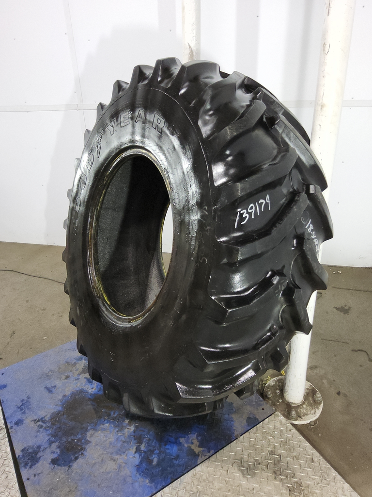 18.4R26 Goodyear Farm Dyna Torque Radial II R-1 140A8 75%