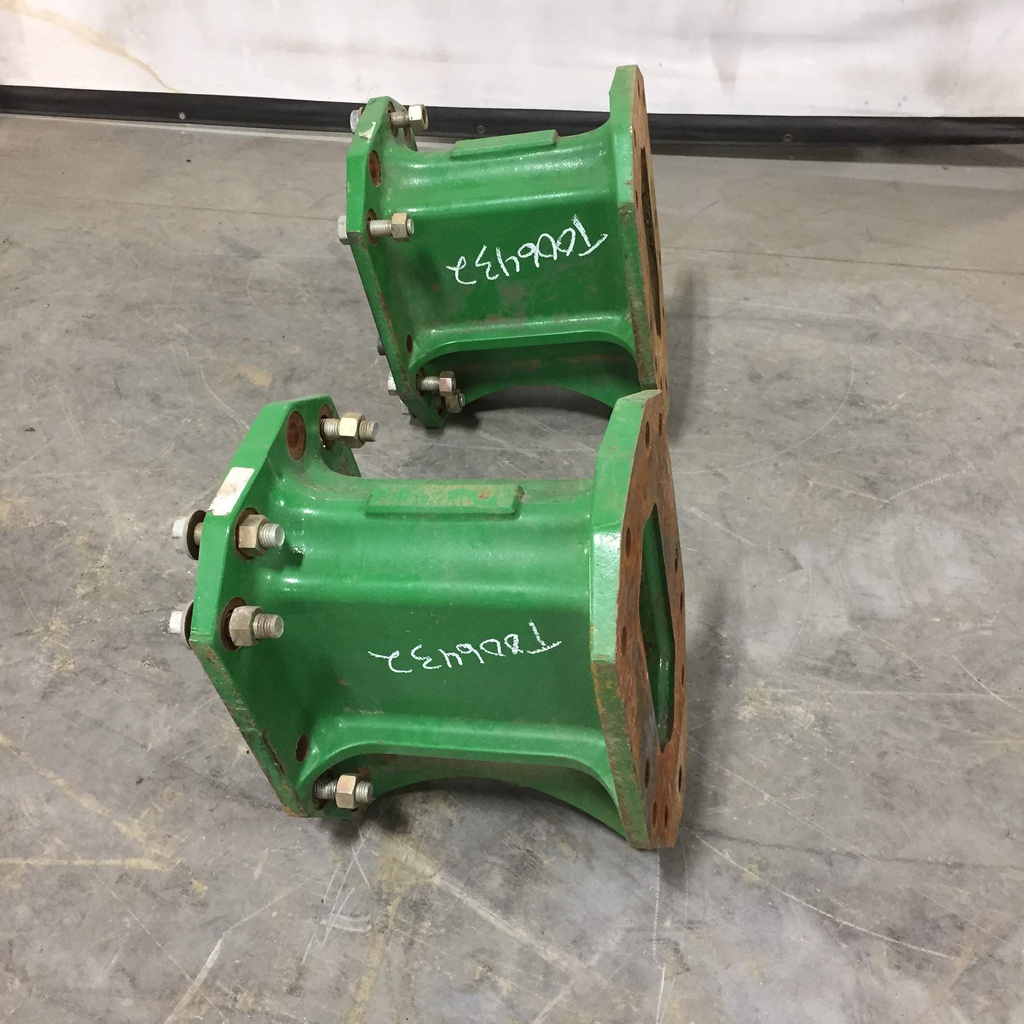 15.75"L Combine Frame Extension Ends(Left/Right), John Deere Combine "S" Series ("D"22/22 spline drive shafts), John Deere Green