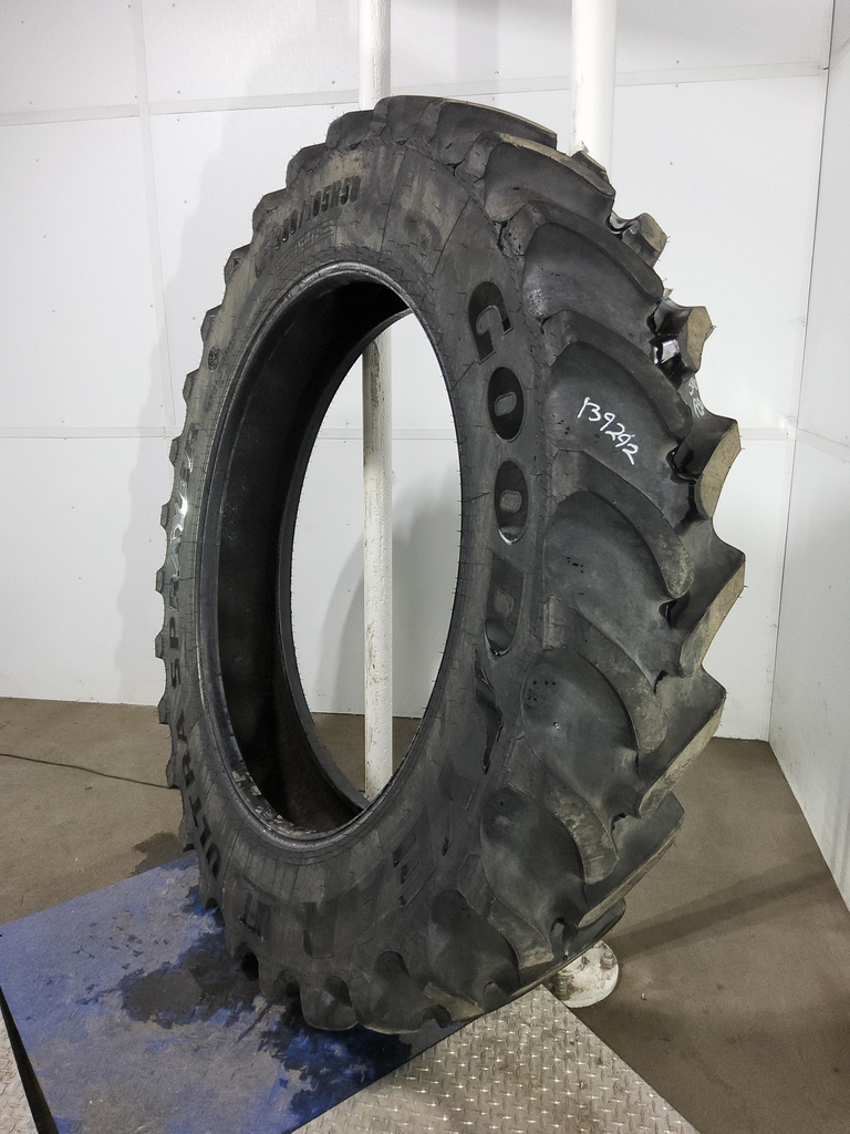 UFT380/105R50 Goodyear Farm Ultra Sprayer R-1 179D 99%