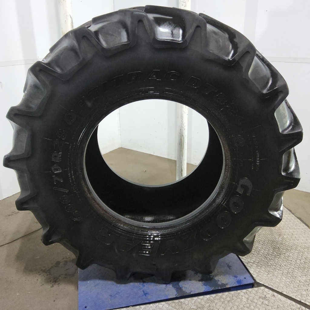 600/70R28 Goodyear Farm DT824 Optitrac R-1W 161B 45%