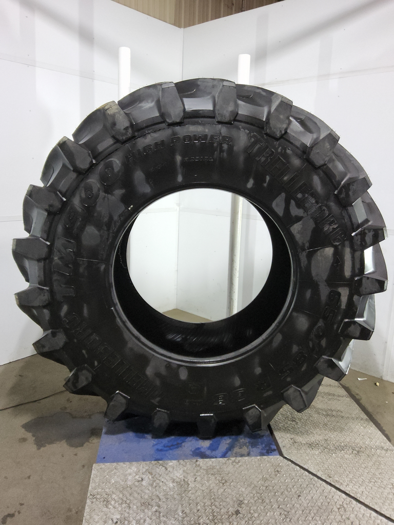 650/85R38 Trelleborg TM900 High Power R-1W 173D 99%