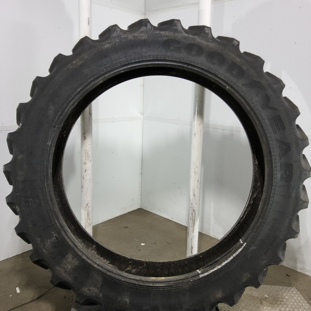 320/105R54 Goodyear Farm DT800 Super Traction R-1W 166A8 99%