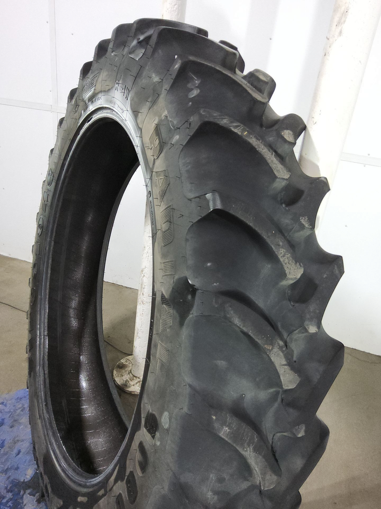 320/90R42 Firestone Radial 9000 R-1W 139A8 80%