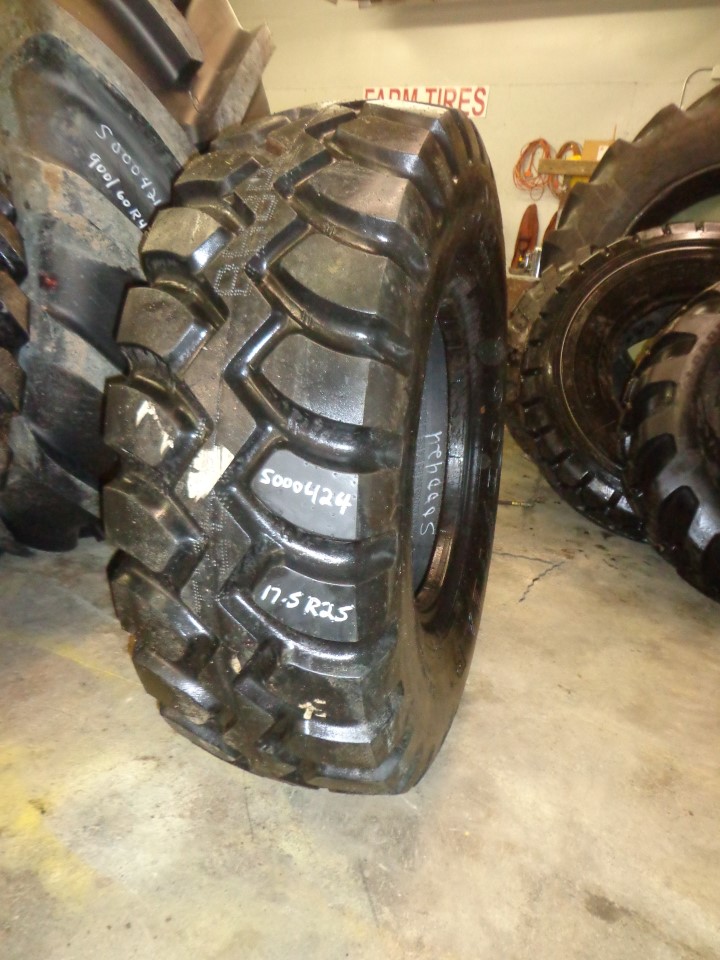 17.5/R25 Goodyear Farm Unisteel 65 GP-28 99%