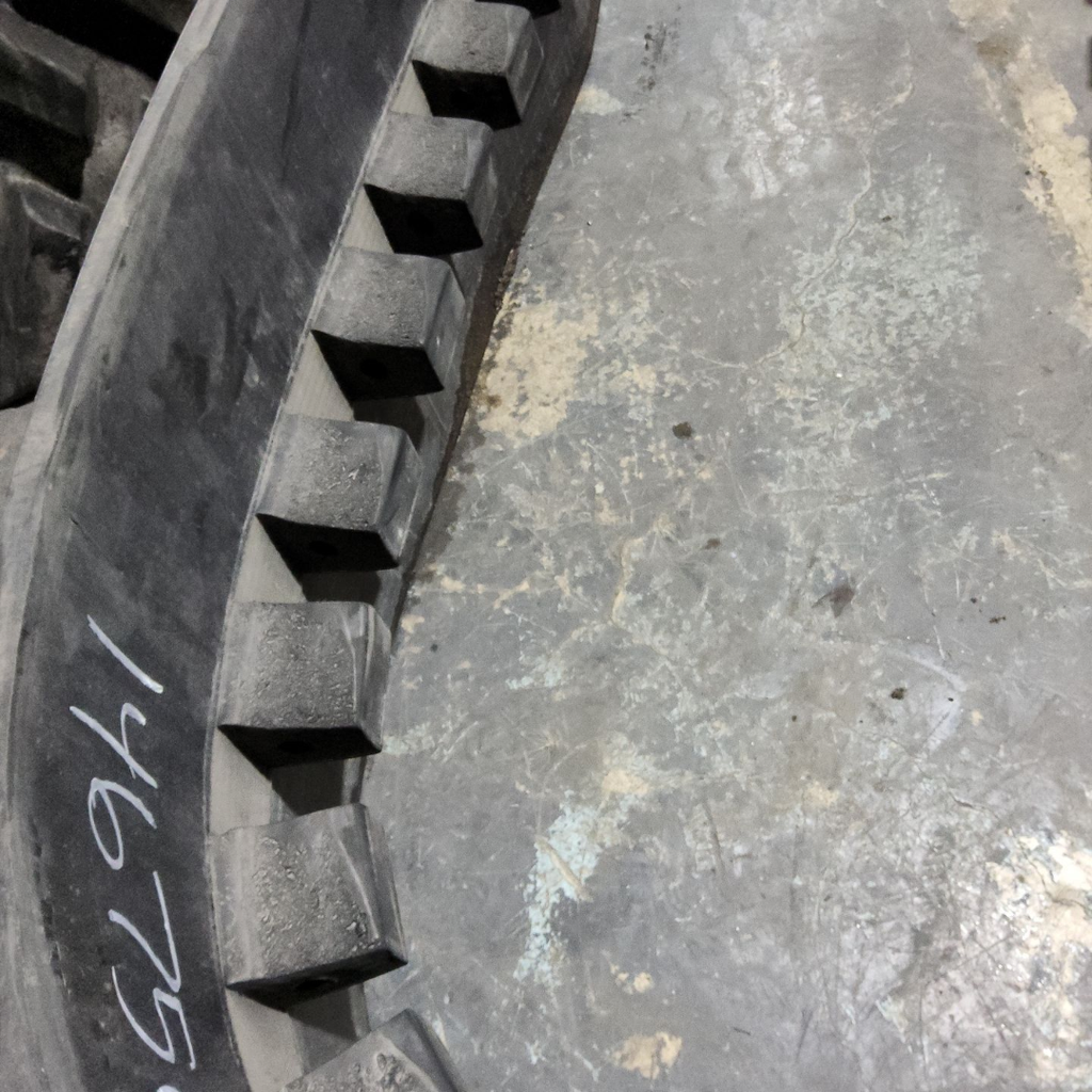 25" Camoplast Track 3500 John Deere 8000T 40%