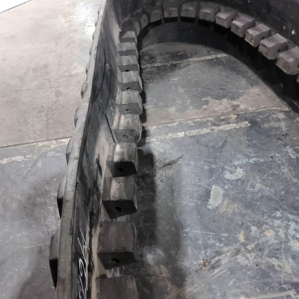 25" Camoplast Track 3500 John Deere 8000T 40%