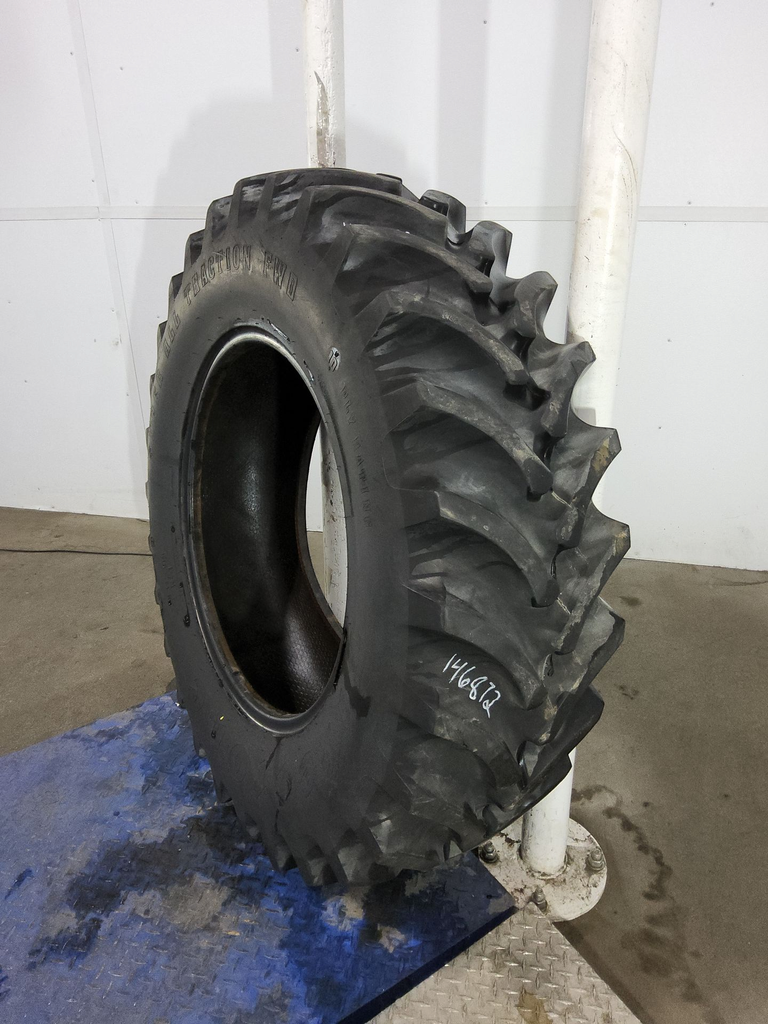 14.9-28 Firestone Super All Traction FWD R-1 E (10 Ply), 95%