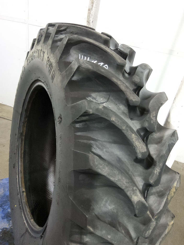 14.9-28 Firestone Super All Traction FWD R-1 E (10 Ply), 95%