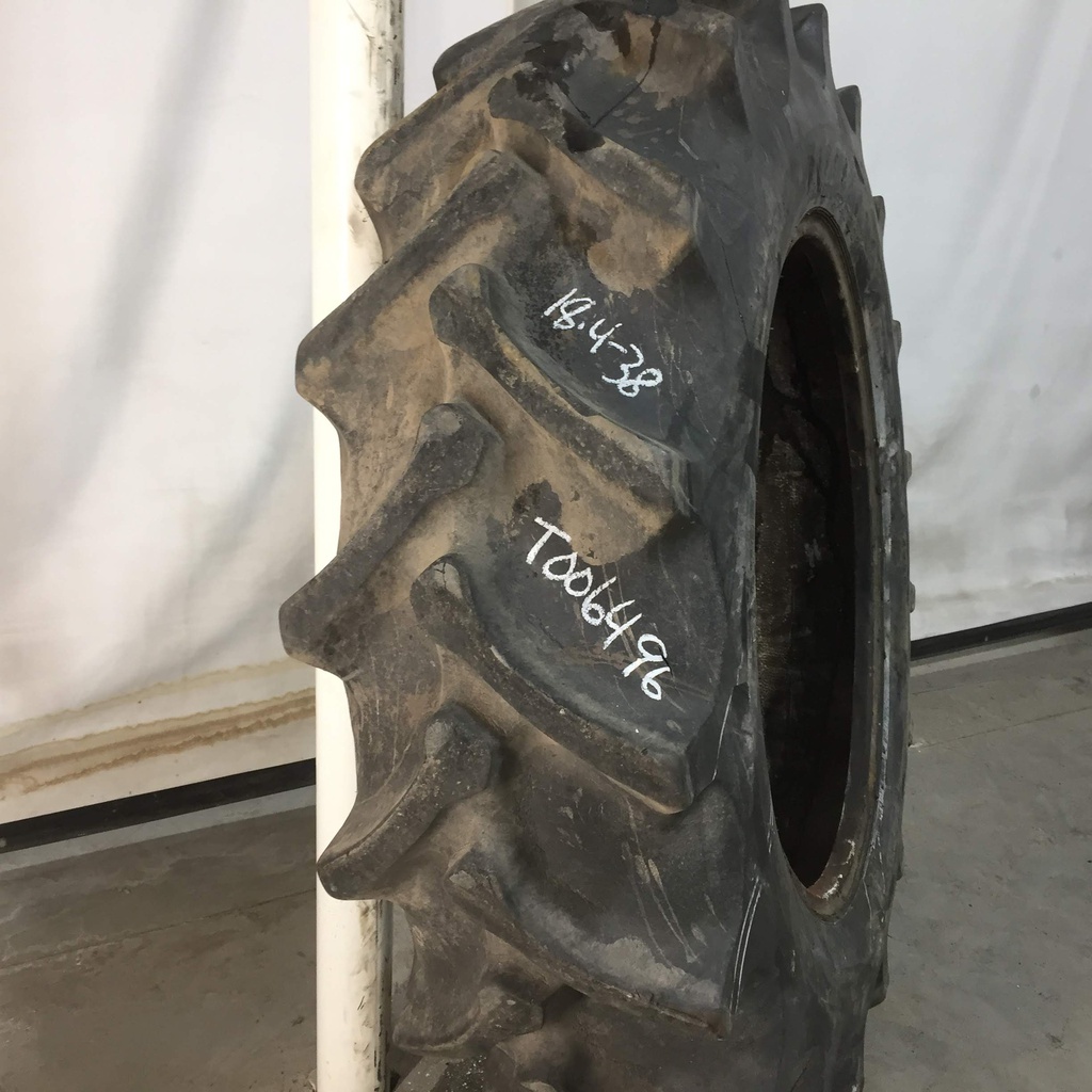 18.4/-38 Firestone Champion Spade Grip R-2, E (10 Ply) 70%