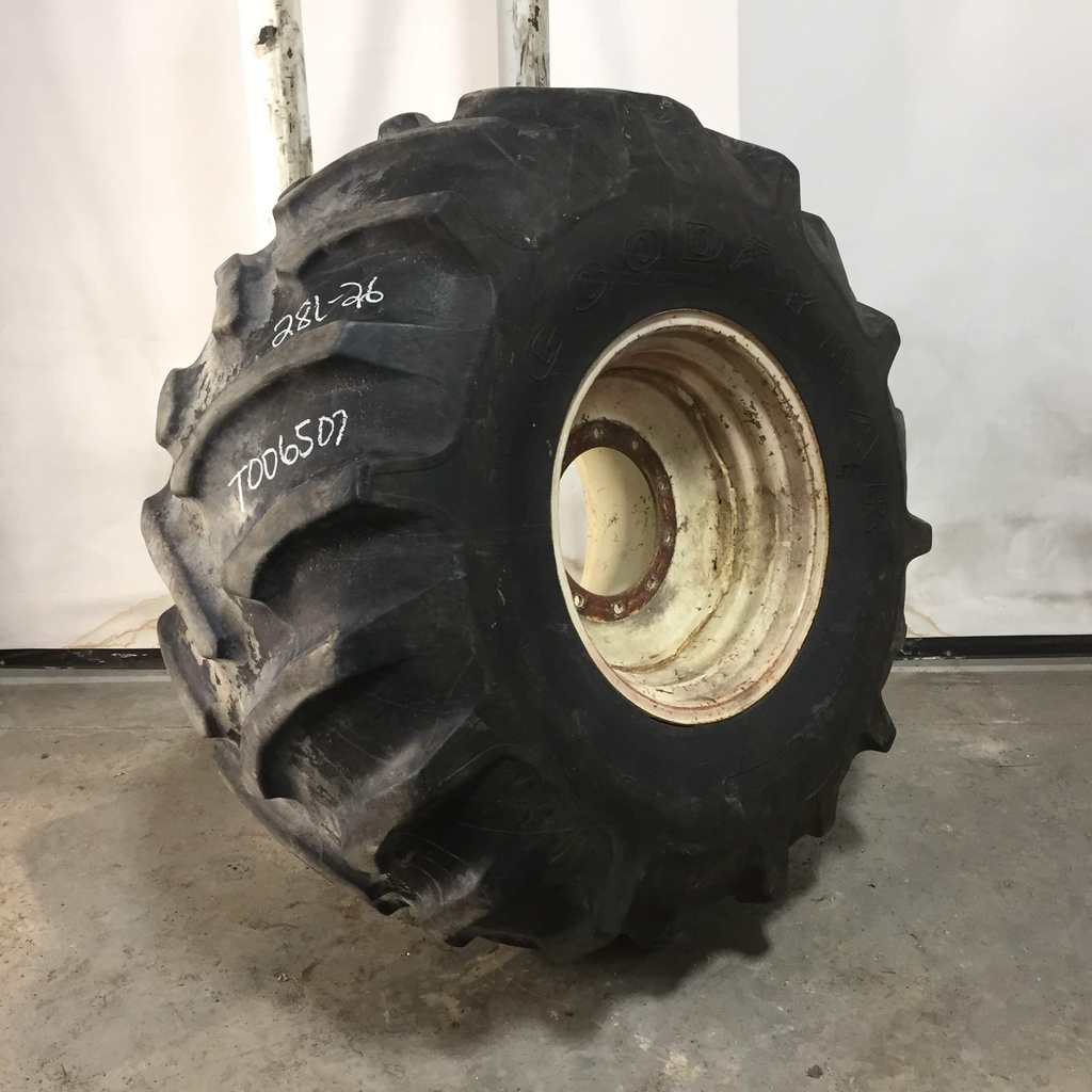 28/L-26 Goodyear Farm Dyna Torque II R-1, E (10 Ply) 70%