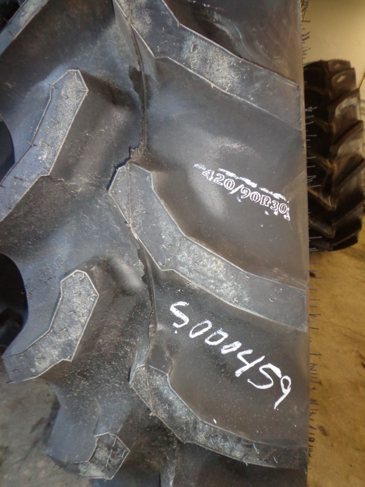 420/90R30 Goodyear Farm UltraTorque Radial R-1 142 B 95%