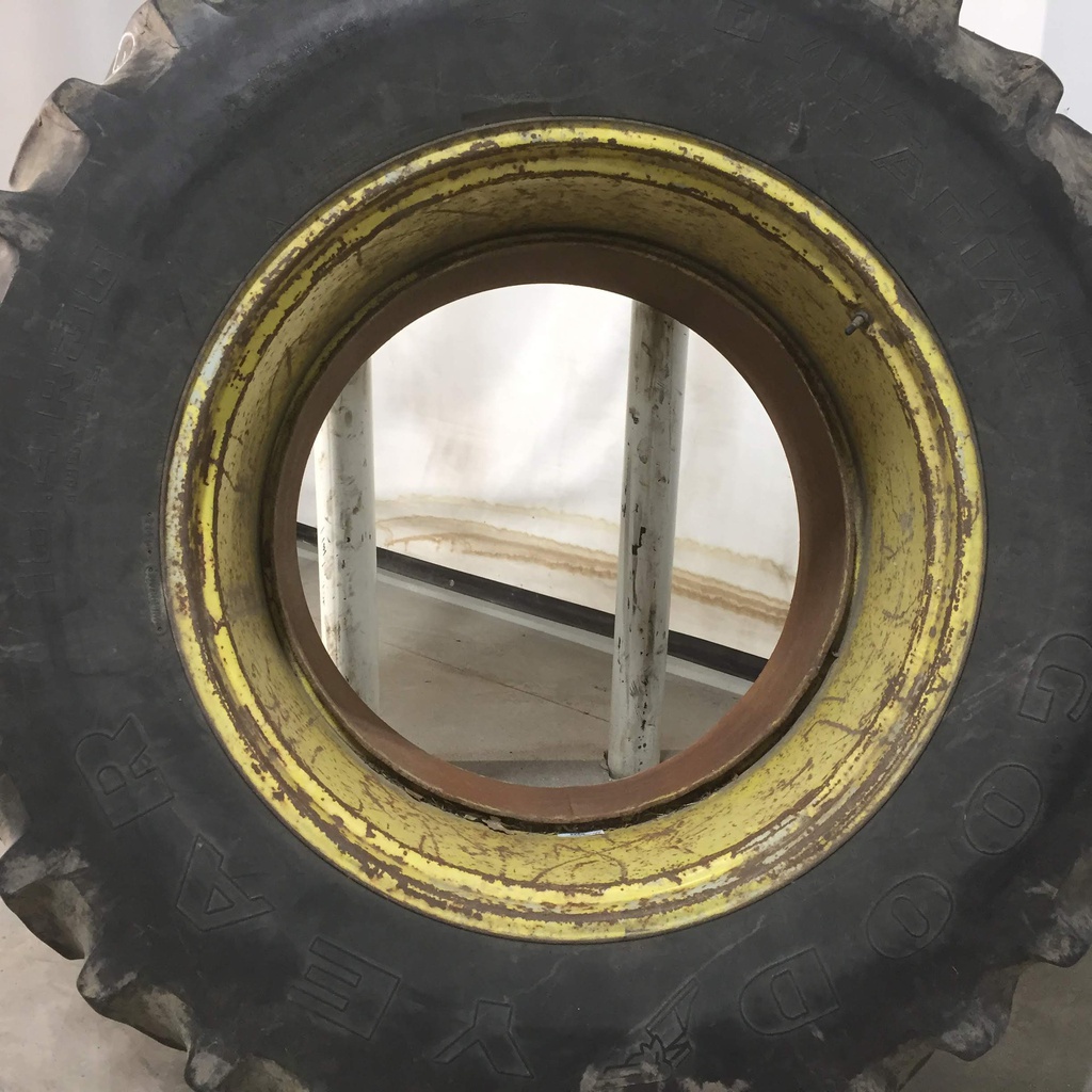 480/80R38 Goodyear Farm Dyna Torque Radial R-1 on John Deere Yellow 0-Hole Band Dual "L" Rail w/16" band 45%