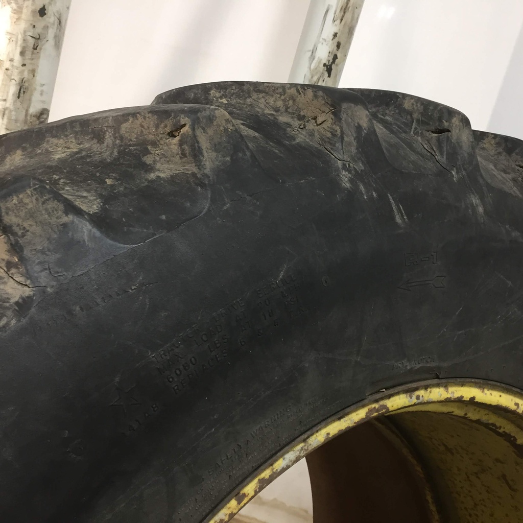 480/80R38 Goodyear Farm Dyna Torque Radial R-1 on John Deere Yellow 0-Hole Band Dual "L" Rail w/16" band 45%