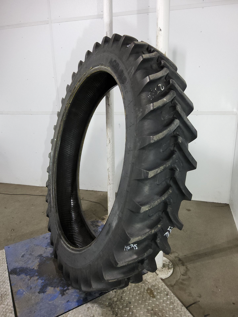 320/90R54 Michelin AgriBib Row Crop R-1W 151A8 90%