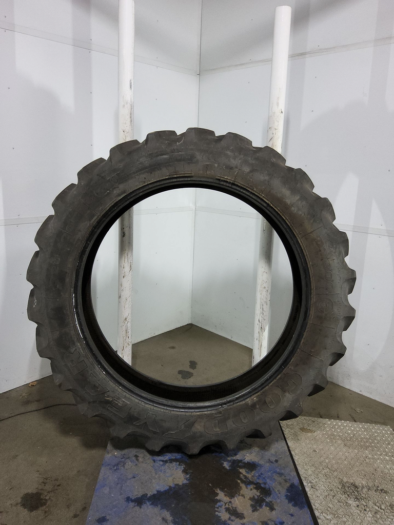 320/90R46 Goodyear Farm DT800 Super Traction R-1W 153B 99%