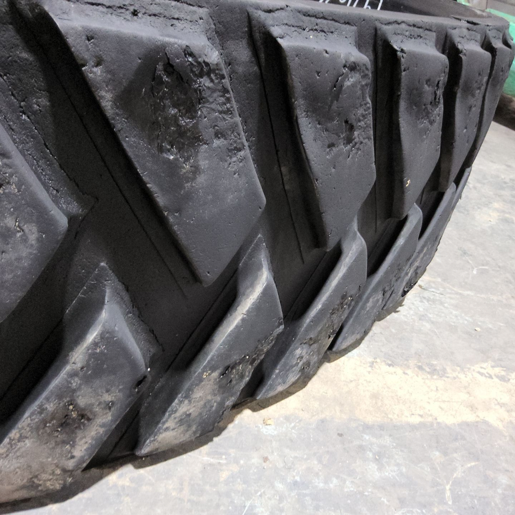 18" Camso Track RD 4500 (Front) John Deere 8RX 65%