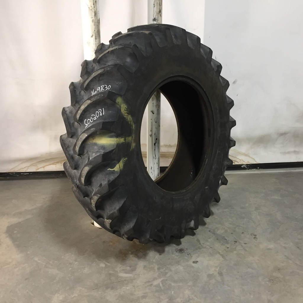 420/90R30 Firestone Radial All Traction FWD R-1 142 B 85%