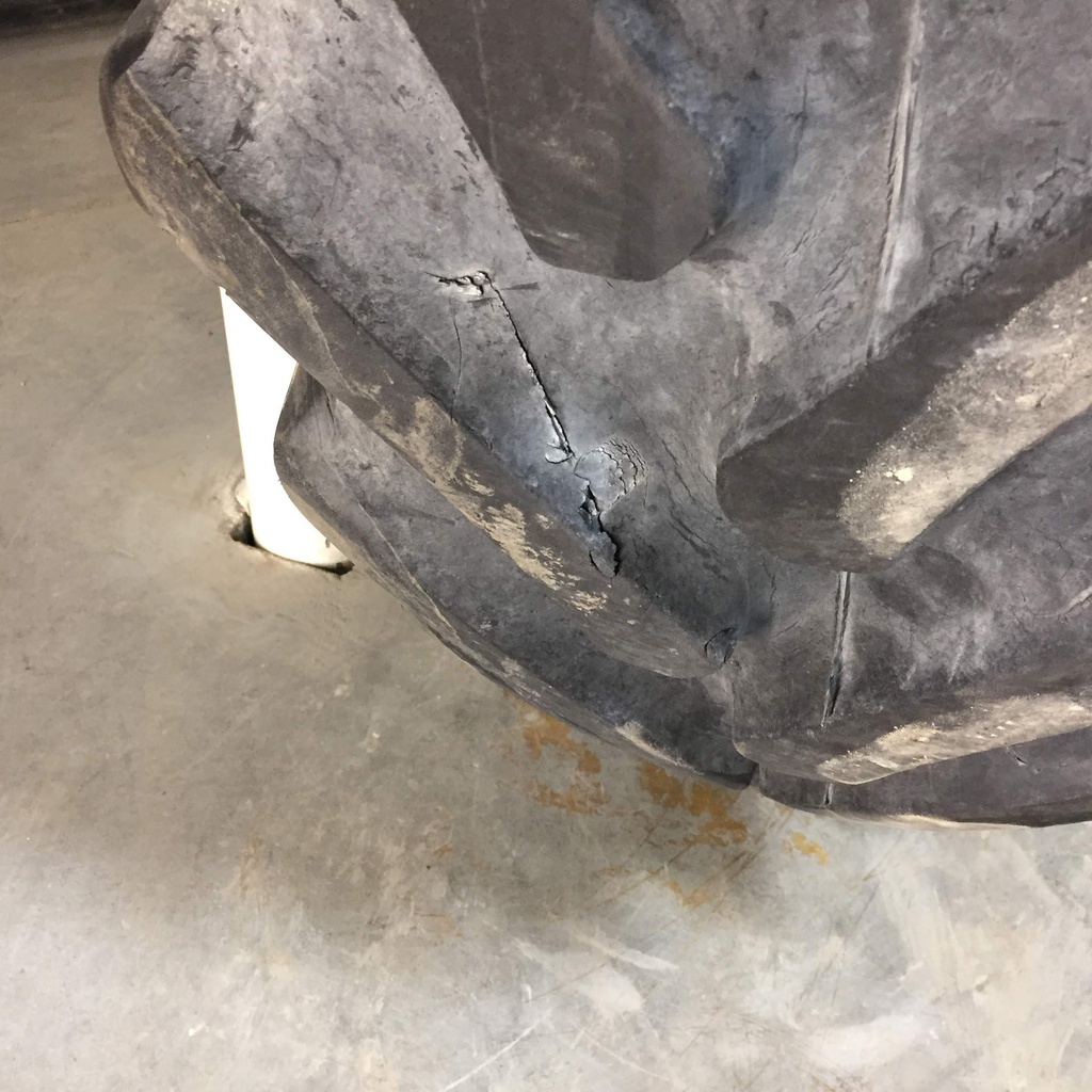 420/90R30 Firestone Radial All Traction FWD R-1 142 B 85%