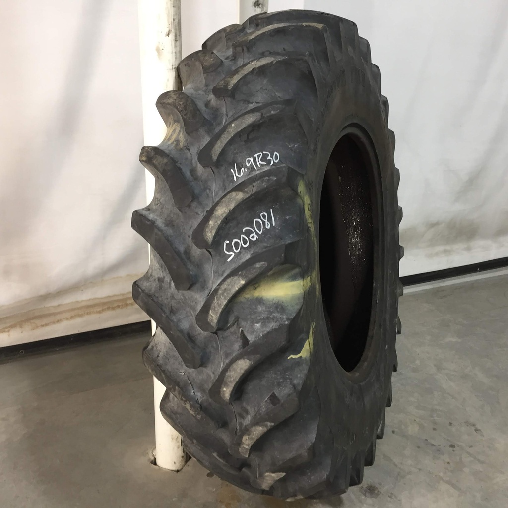 420/90R30 Firestone Radial All Traction FWD R-1 142 B 85%