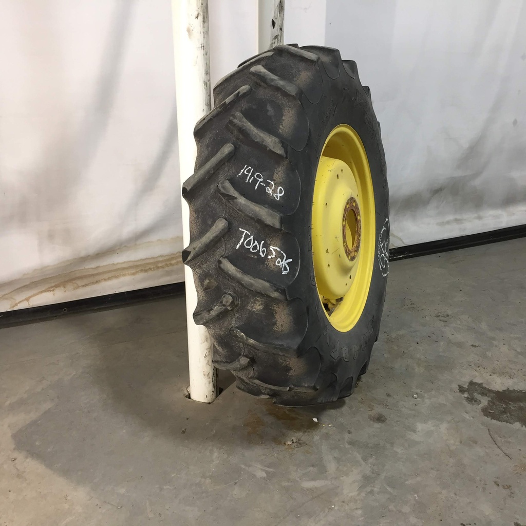 14.9/-28 Goodyear Farm DT221 DuraTorque R-1, C (6 Ply) 35%