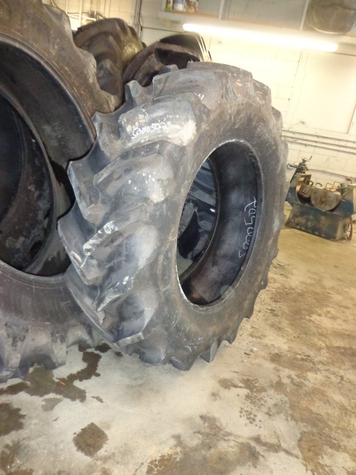 480/70R34 Goodyear Farm DT810 Super Traction R-1W 155 B 99%