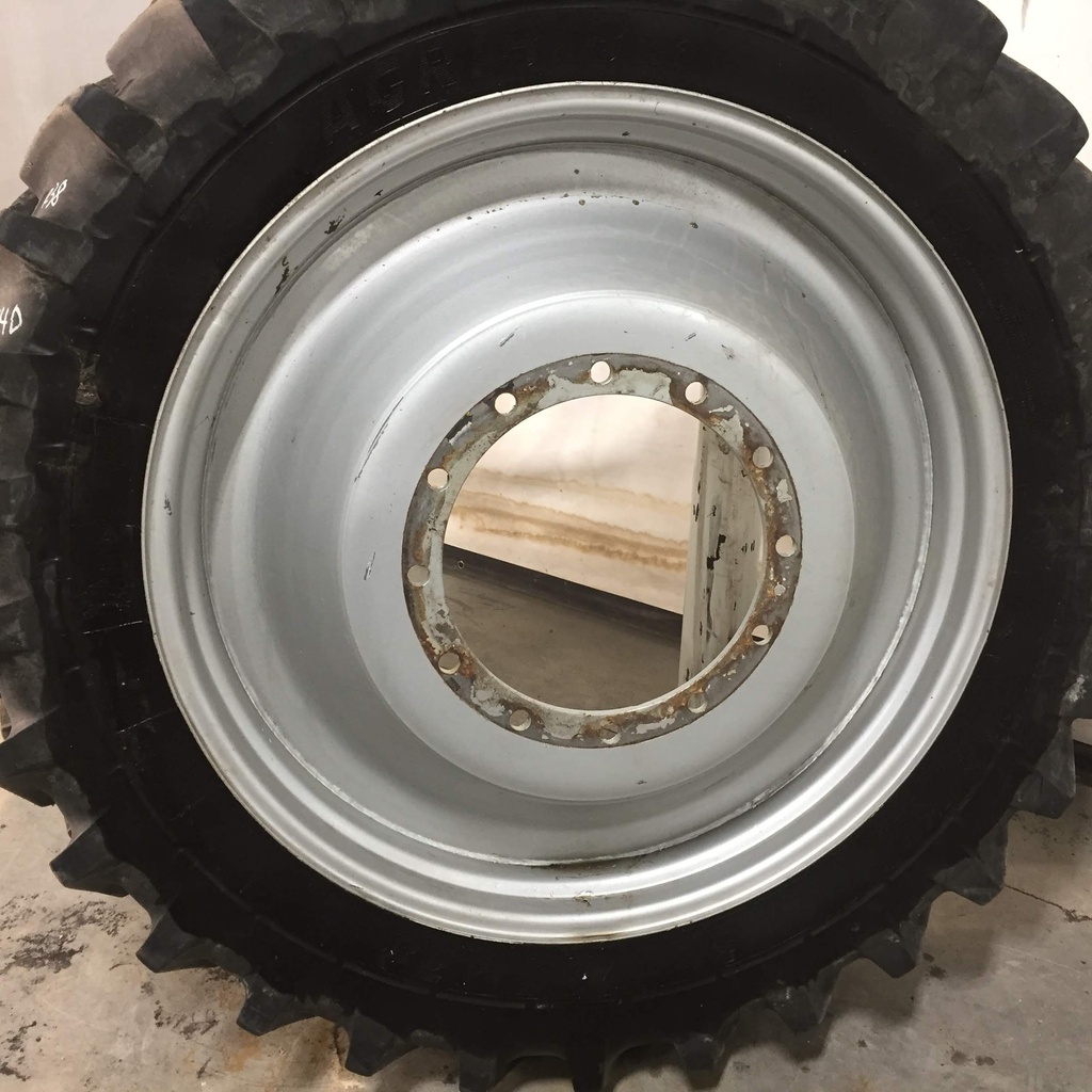 10"W x 38"D, Case IH Silver Mist 12-Hole Spun Disc