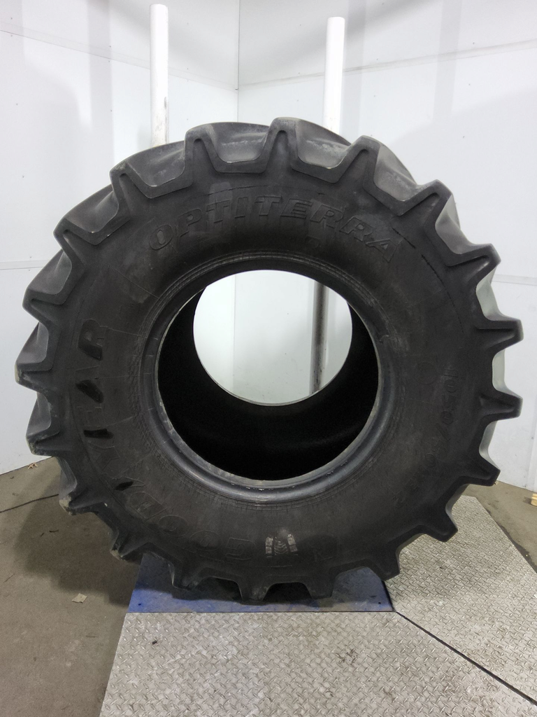1050/50R32 Goodyear Farm Optiterra Radial R-1W 178B 50%