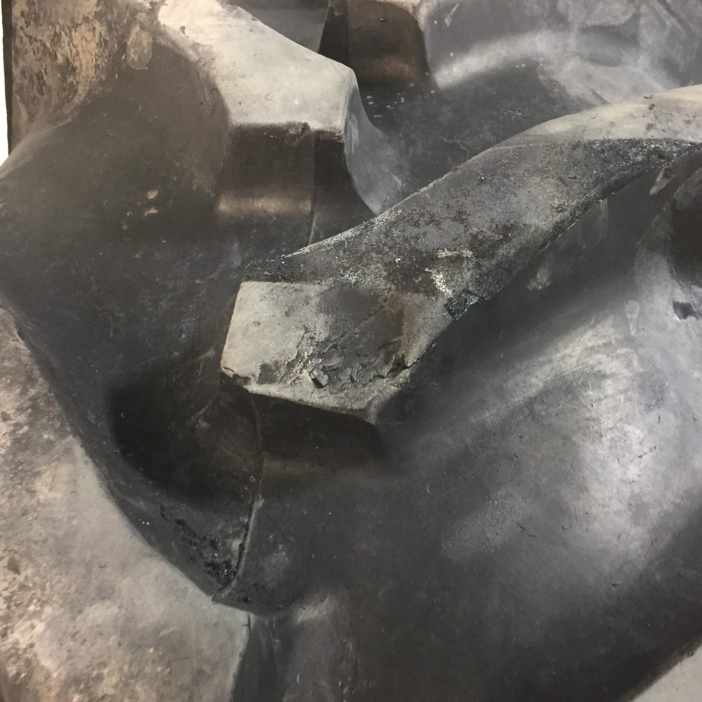 520/85R46 Titan Farm AG49M Radial R-1W 158 B 80%