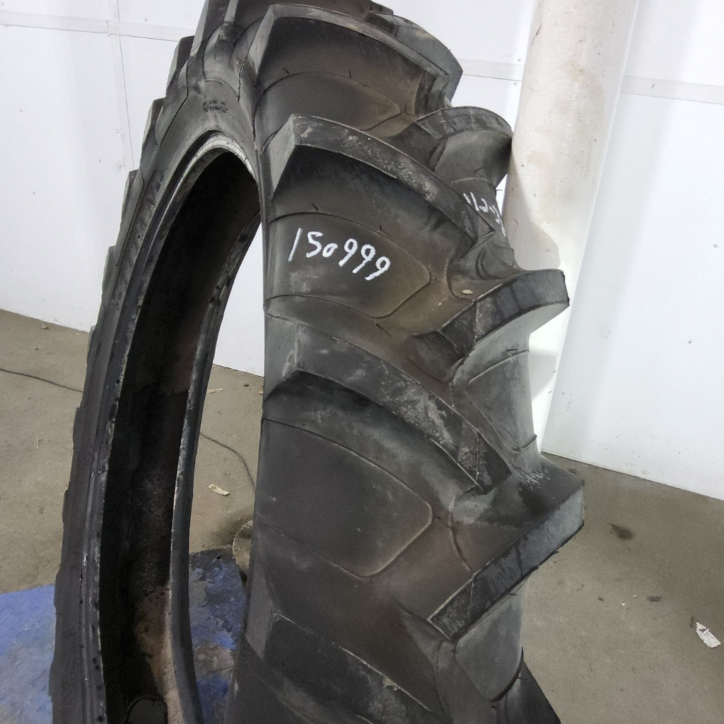 11.2-38 Titan Farm Hi Power Lug R-1 B (4 Ply), 99%