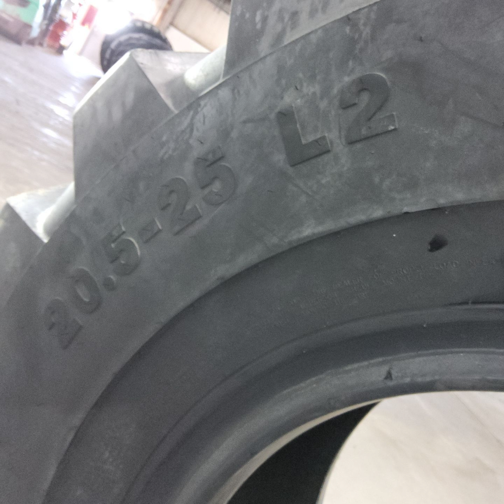20.5-25 Hercules Loadmaster L-2 H (16 Ply), 80%