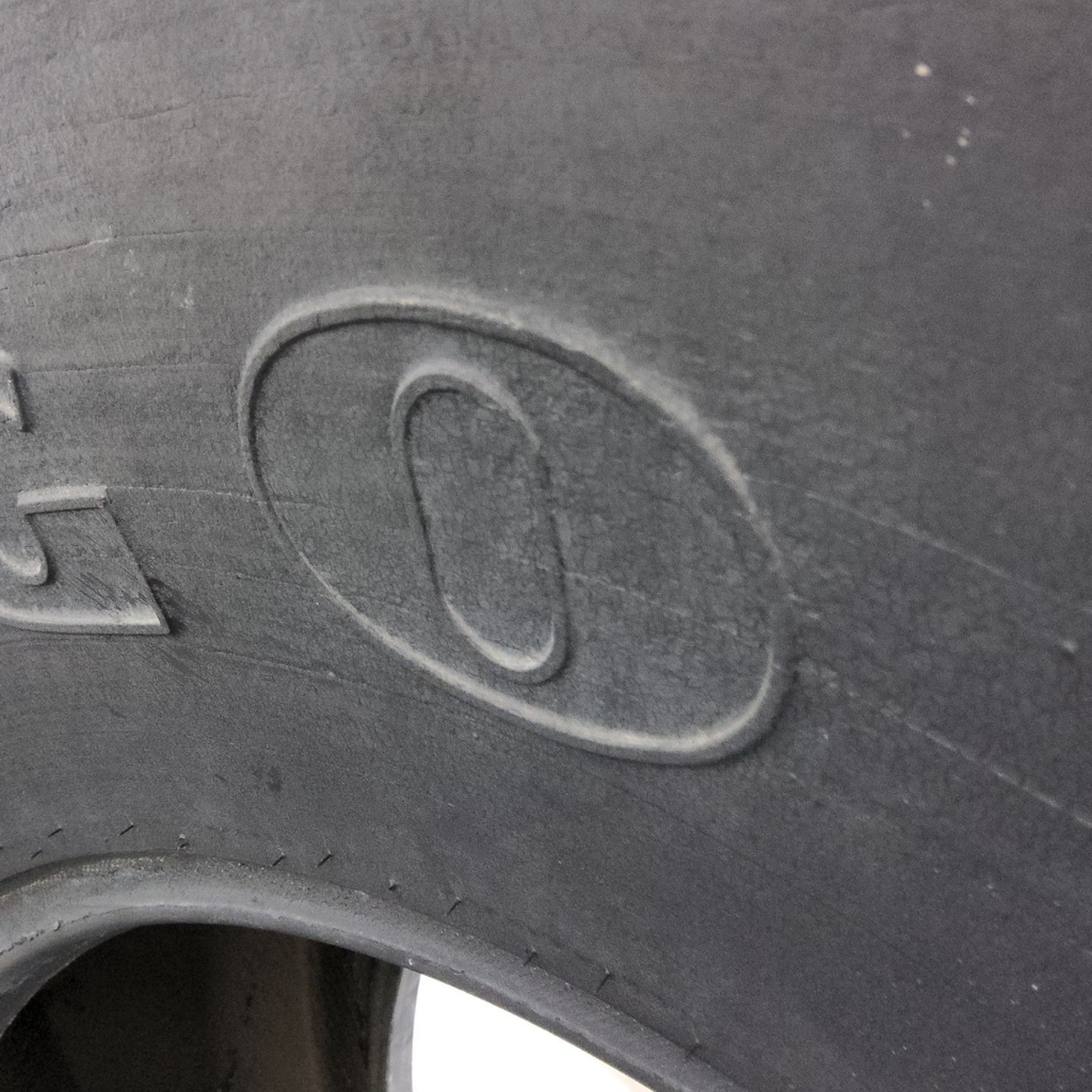 24.5-32 Goodyear Farm Dyna Torque II R-1 F (12 Ply), 80%