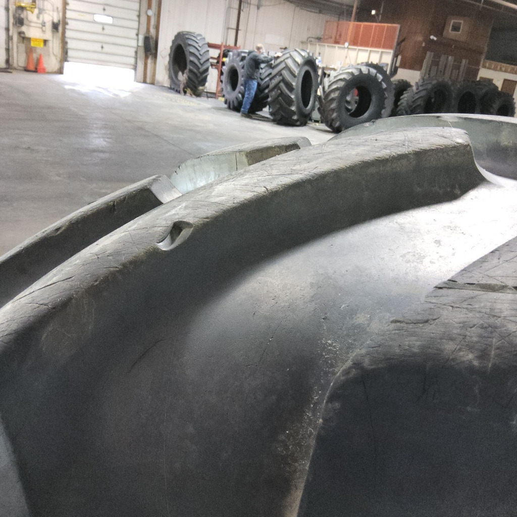 620/75R26 Michelin MegaXBib R-1W 166B 70%