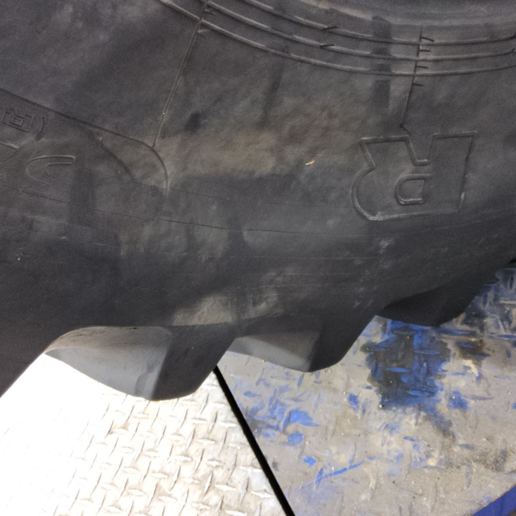 520/85R38 Goodyear Farm Dyna Torque Radial R-1 148B 75%