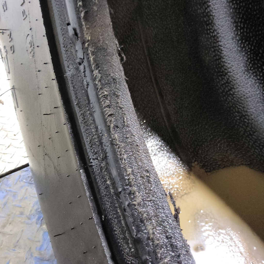 24.5-32 Firestone All Non-Skid Tractor R-3 F (12 Ply)