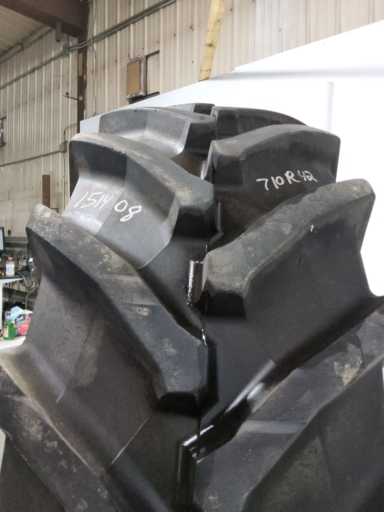 710/75R42 Trelleborg TM900 High Power R-1W 175D 80%