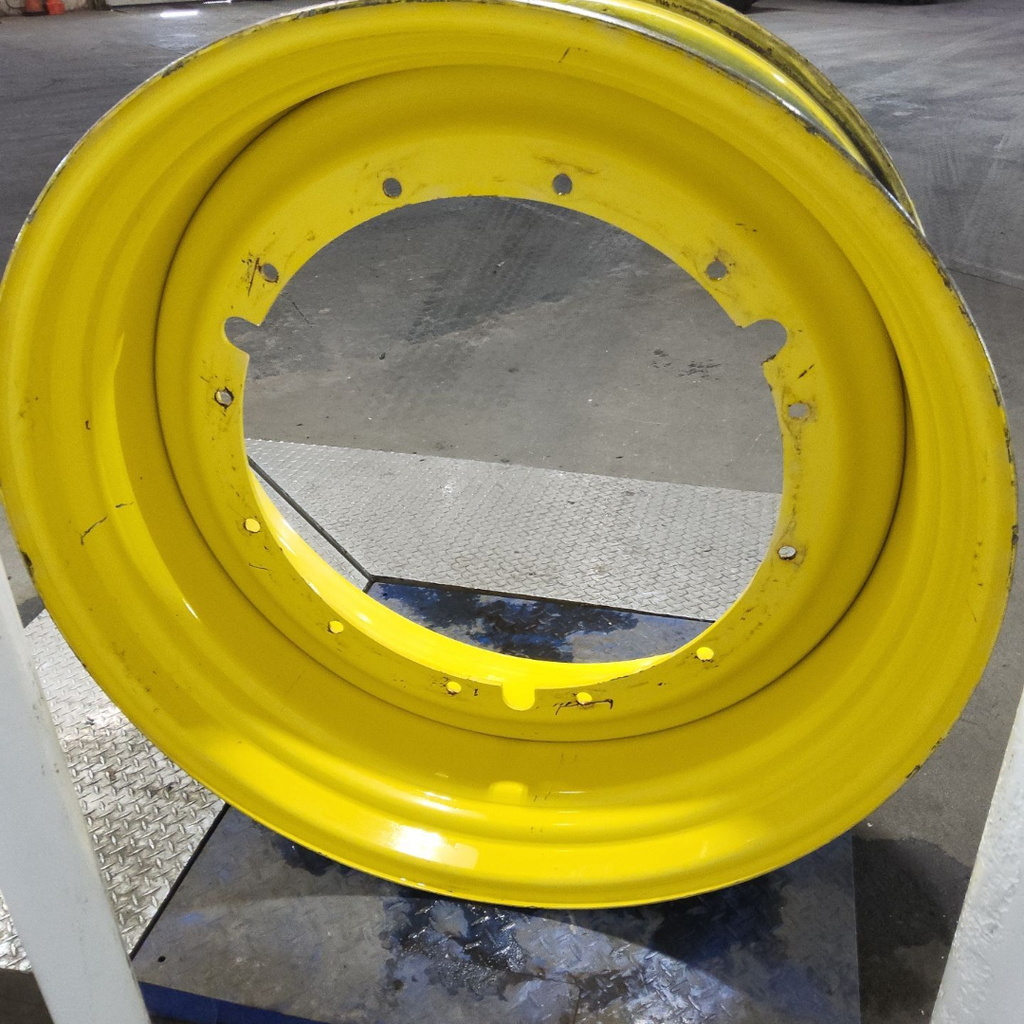 20"W x 46"D, John Deere Yellow 12-Hole Stub Disc Sprayer