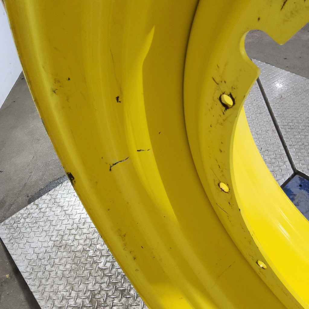20"W x 46"D, John Deere Yellow 12-Hole Stub Disc Sprayer