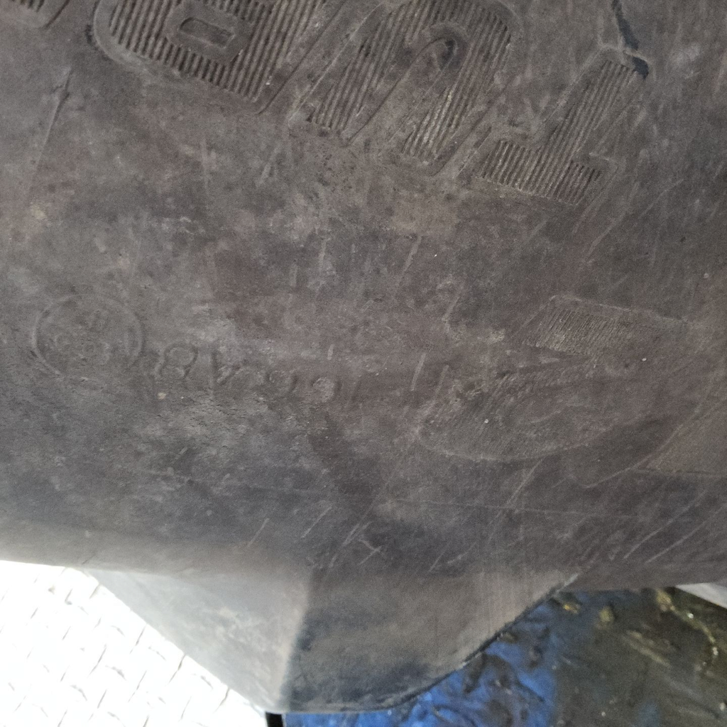 620/70R42 Michelin MegaXBib R-1W 166B/166A8 85%