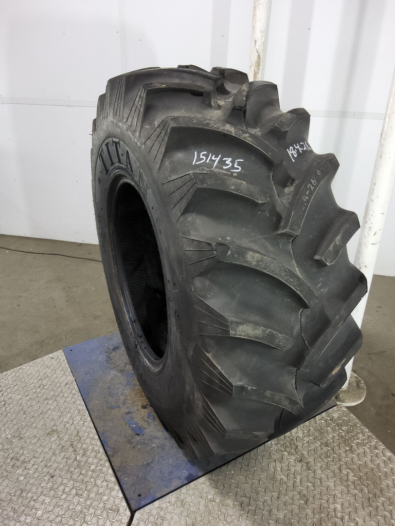 18.4-26 Titan Farm Hi Traction Lug R-1 C (6 Ply), 95%