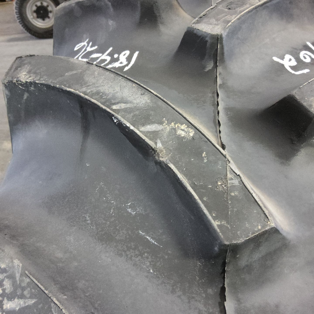 18.4-26 Titan Farm Hi Traction Lug R-1 C (6 Ply), 99%