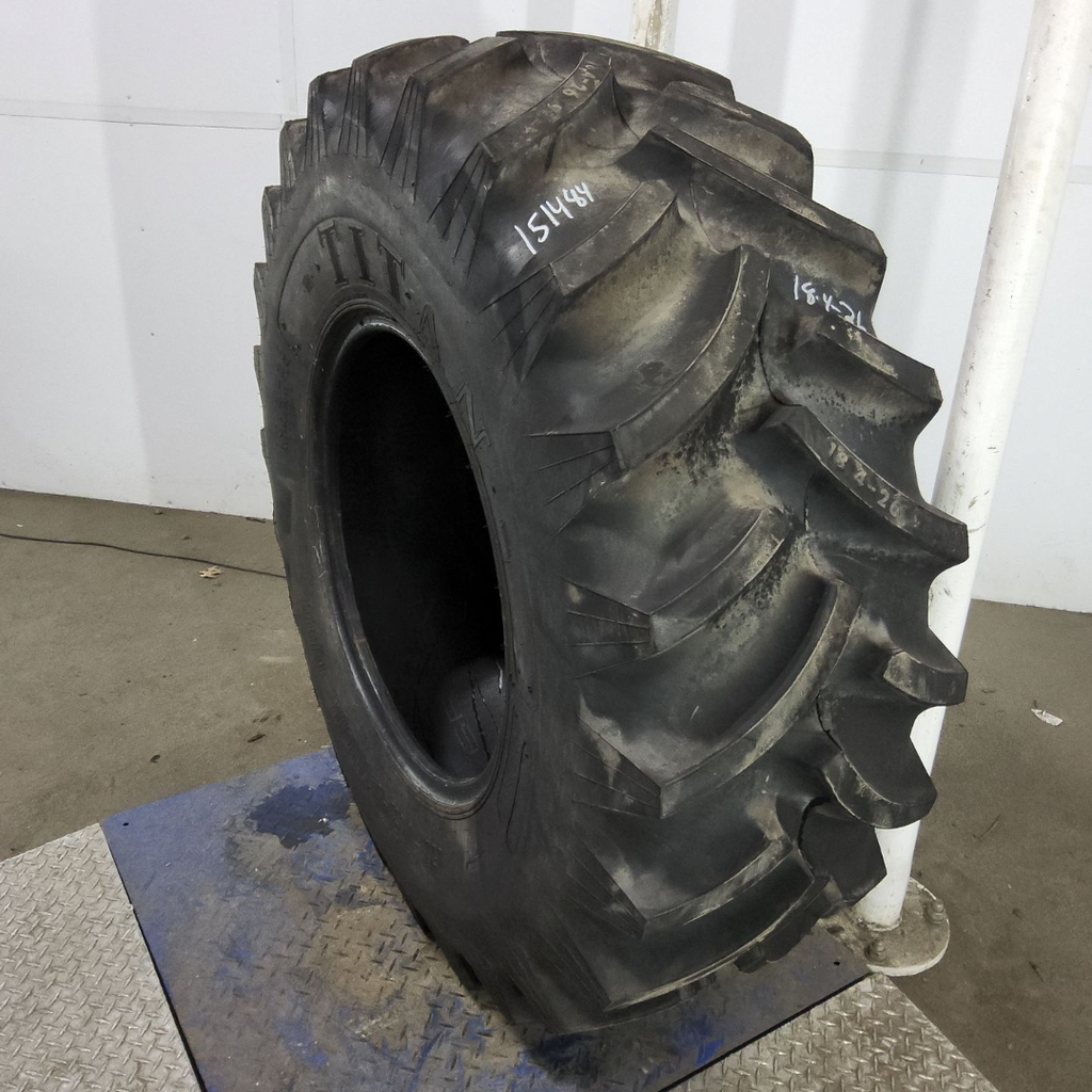 18.4-26 Titan Farm Hi Traction Lug R-1 C (6 Ply), 99%