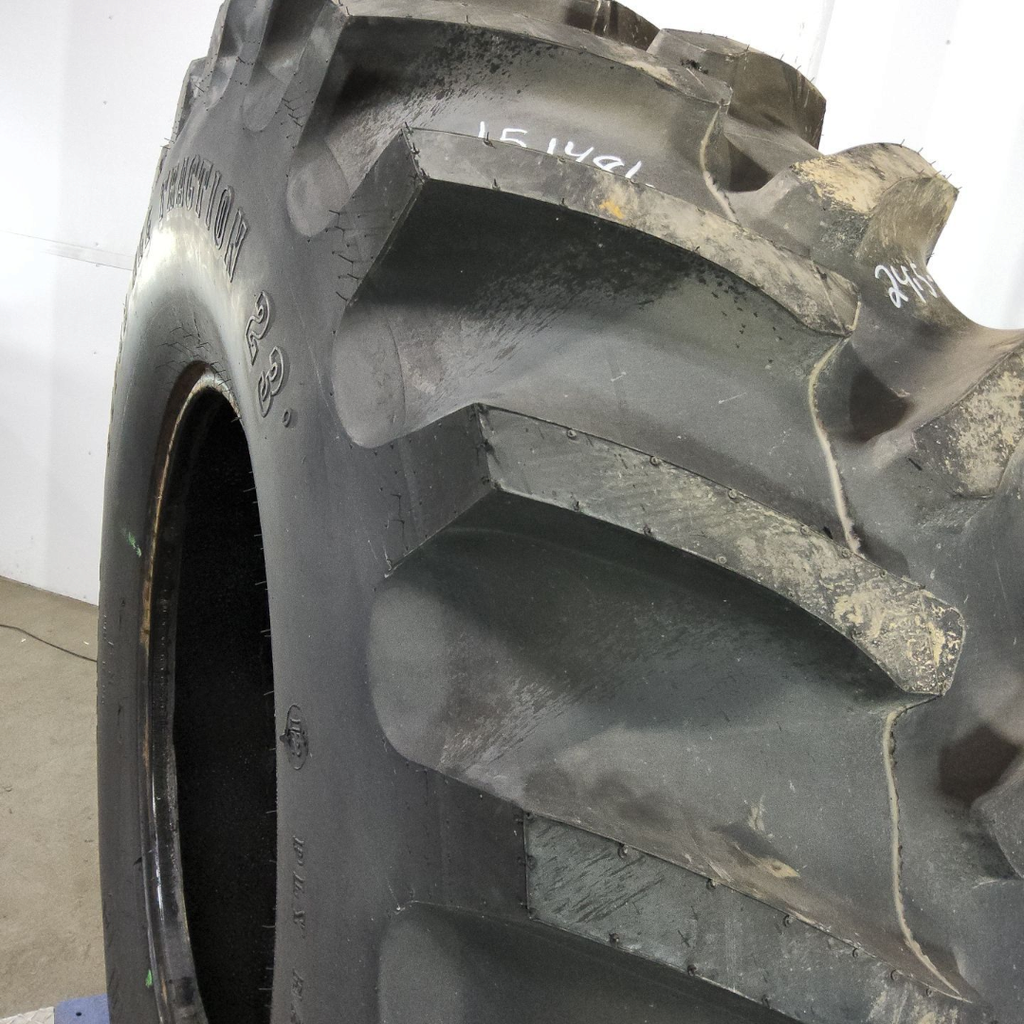24.5-32 Firestone Super All Traction 23 R-1 F (12 Ply), 99%