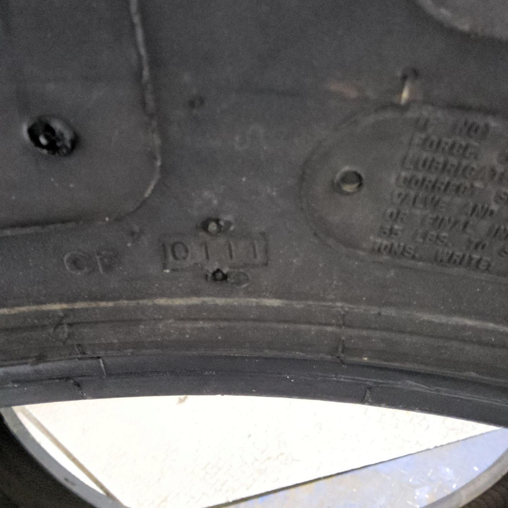 18.4-26 Titan Farm Hi Traction Lug R-1 C (6 Ply), 99%