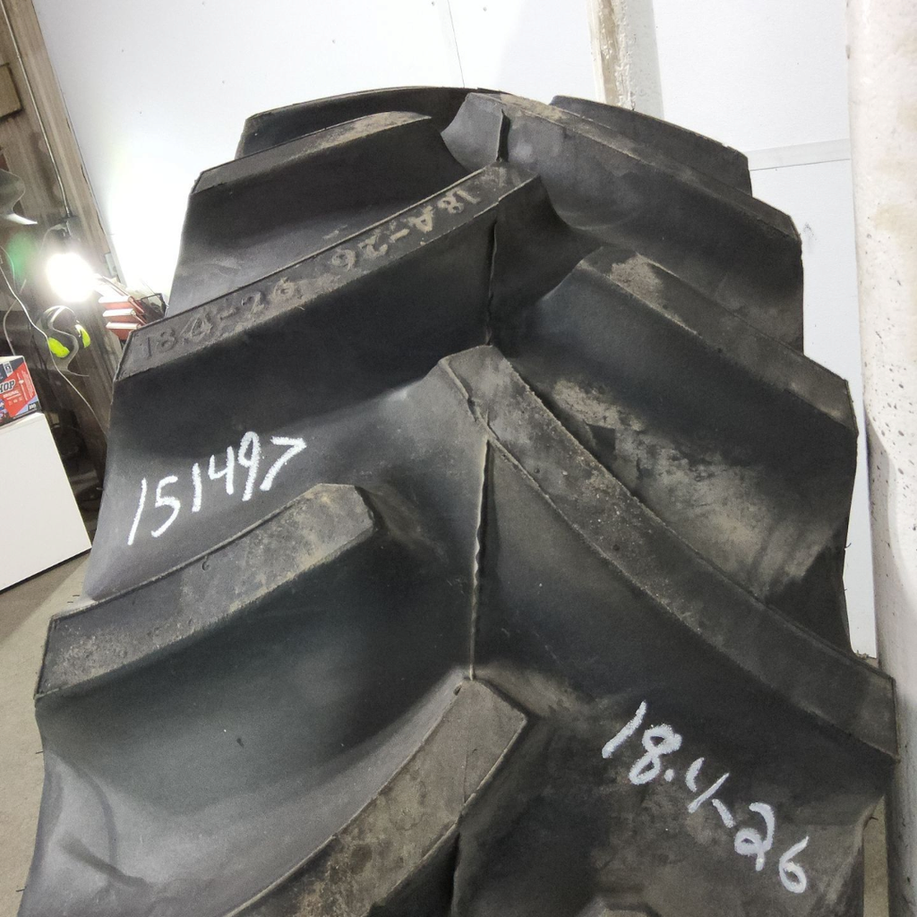 18.4-26 Titan Farm Hi Traction Lug R-1 C (6 Ply), 99%