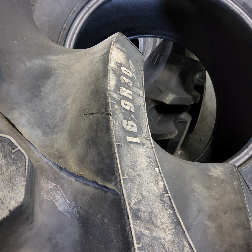 420/90R30 Firestone Radial All Traction DT R-1W 145B 99%