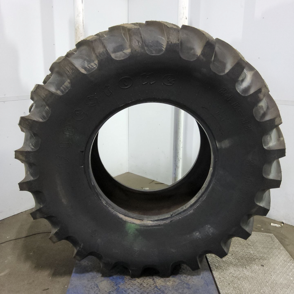 24.5-32 Firestone Super All Traction 23 R-1 F (12 Ply), 99%