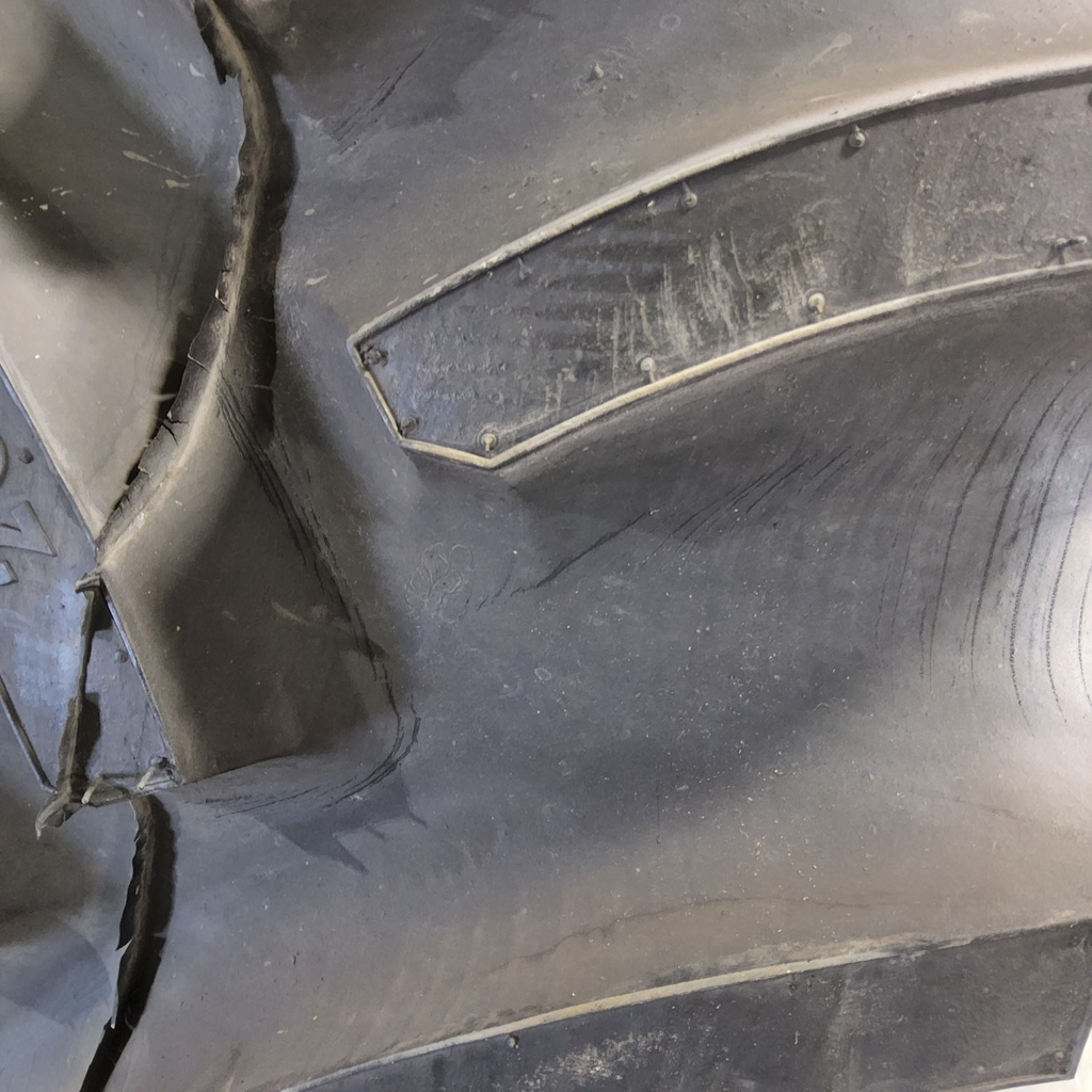 20.8-38 Titan Farm Hi Traction Lug R-1 E (10 Ply), 99%