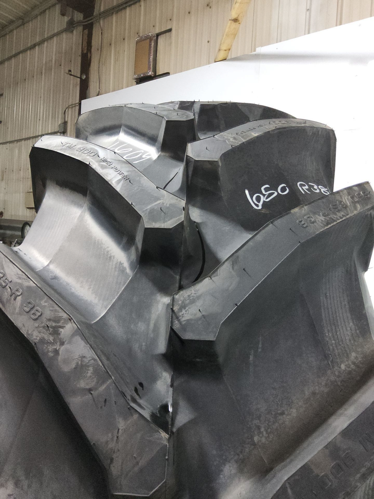 650/85R38 Trelleborg TM900 High Power R-1W 173D 99%