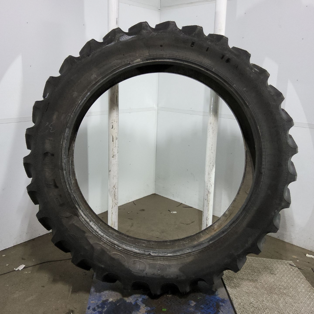 320/105R54 Goodyear Farm DT800 Super Traction R-1W